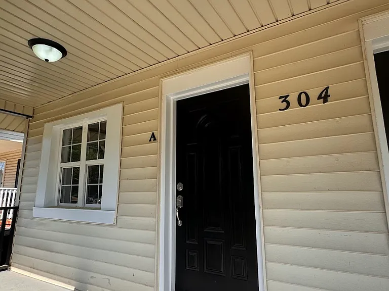 304 N Leach St — Photo 3