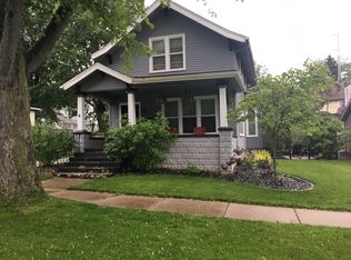 4 Locust St, Valparaiso, IN 46383
