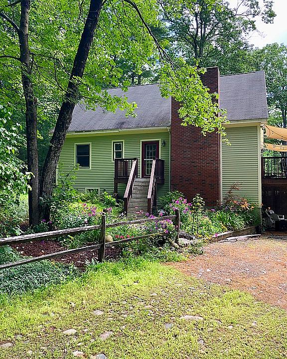 2nd image of 365 Anderson Cove Rd