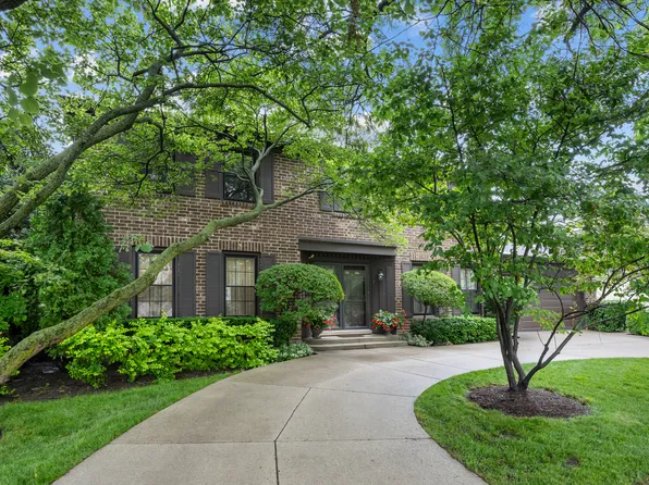 40 Fairview Ave, Deerfield, IL 60015