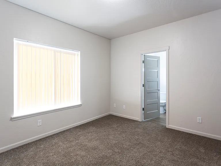 Prairie Pointe Apartments and Townhomes — Photo 91