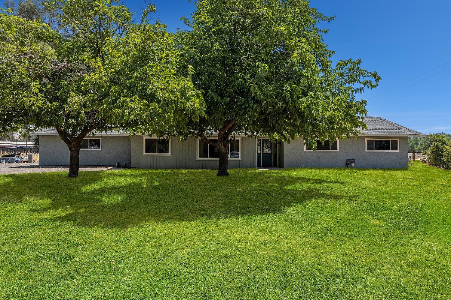 10858 N Armstrong Ave, Clovis, CA 93619 | Zillow