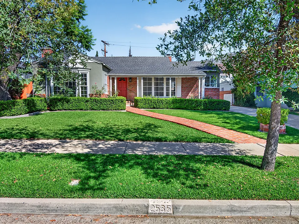 2535 Lambert Dr