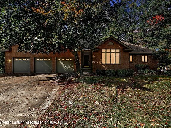 2nd image of 1735 Willow Woods Ln