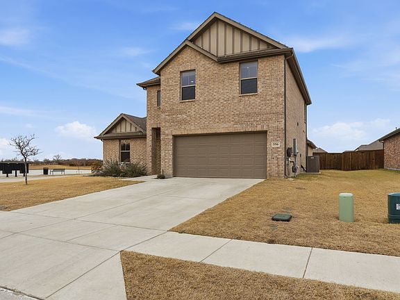 3rd image of 556 Hickory Ridge Dr