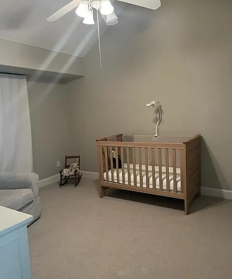 931 E Foxhill Dr — Photo 10