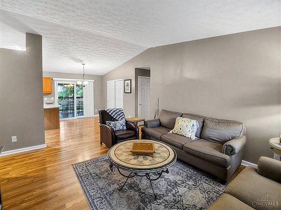 3rd image of 5209 Woodtop Dr