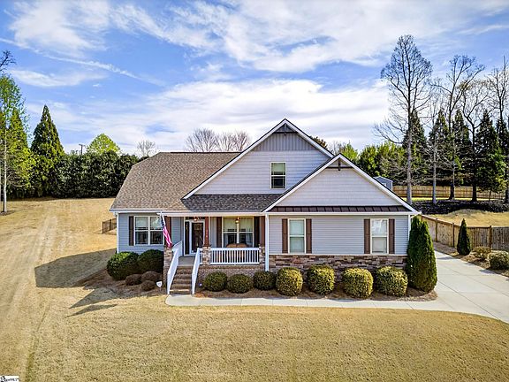 2nd image of 218 Willowgreen Way