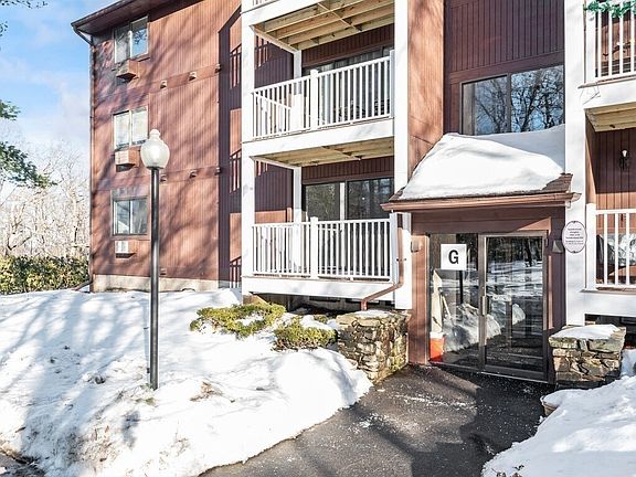 2nd image of 340 Sunderland Rd Unit 28