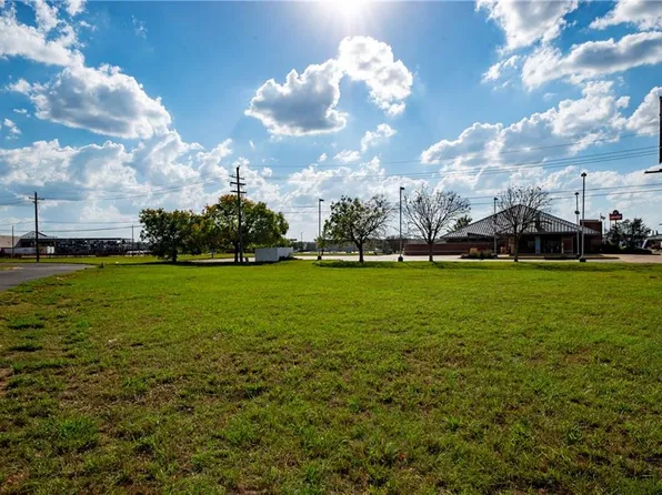 2107 N Mall Dr #8, Alexandria, LA 71301