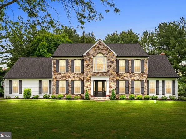 15 Bakers Dr, Washington Crossing, PA 18977