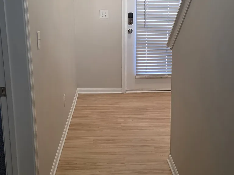 3619 Hawthorne Ter — Photo 3