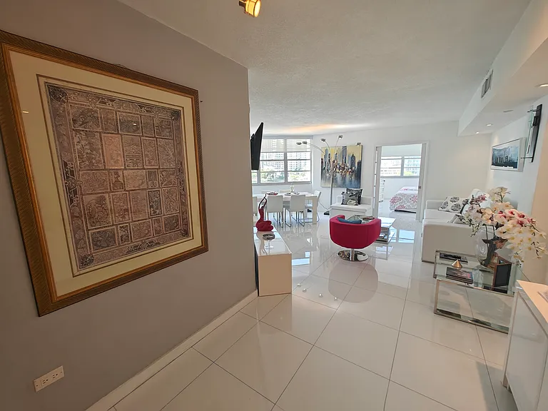 801 Brickell Bay Dr #671 — Photo 9