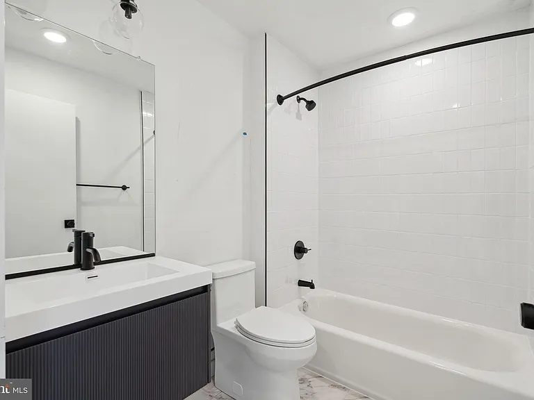 1828 Frankford Ave #303 — Photo 12