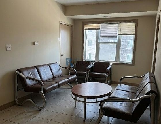 3rd image of 405 Lester St Unit 1