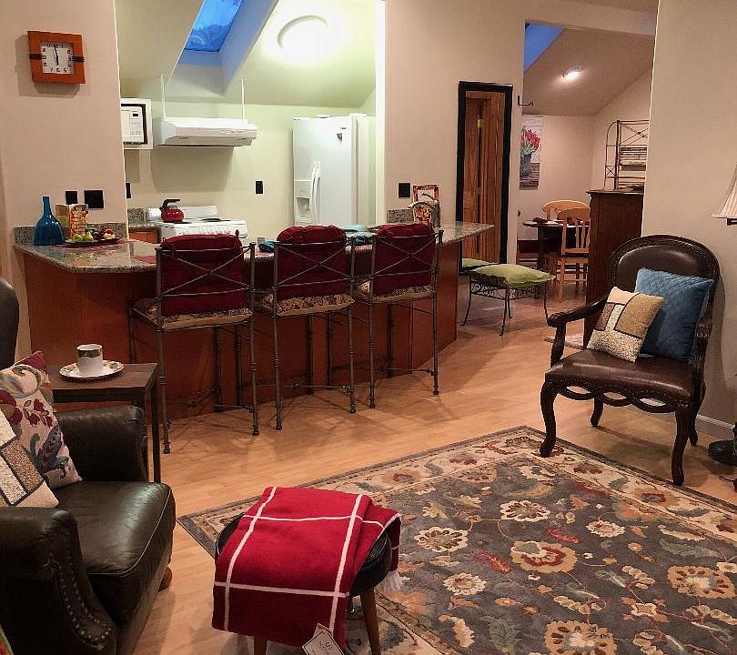 Sit At The Counter Talk w The Chef !