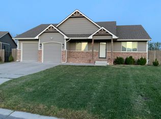 2318 S Chateau St, Wichita, KS 67207