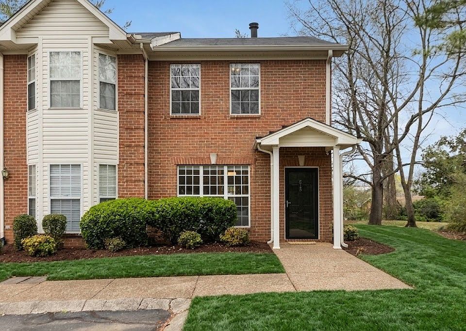 1st image of 515 Lakebrink Ct