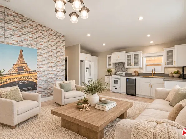 8250 Lankershim Blvd #112, North Hollywood, CA 91605