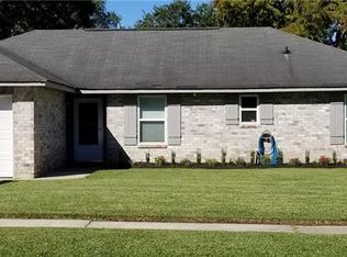 53 Country Club Dr, La Place, LA 70068