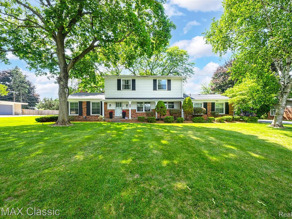 6638 Woodbank Dr, photo 3
