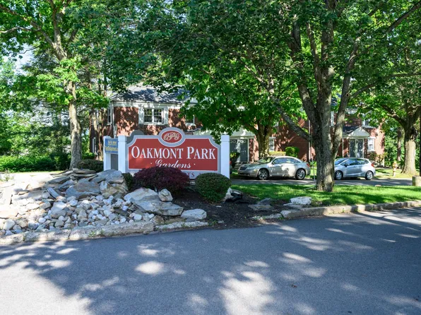 Oakmont Park Apartments