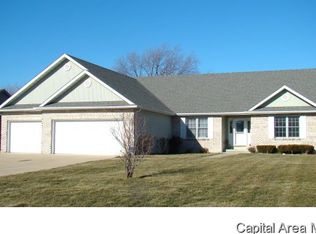 5213 Mountain View Dr, Springfield, IL 62711