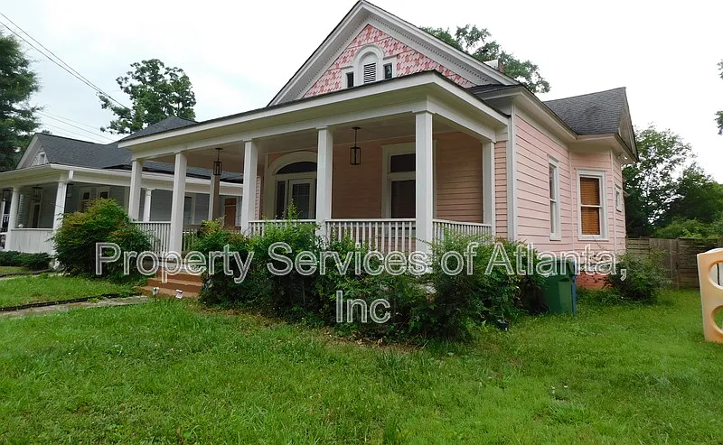 3 bed, 2.0 bath, 2164 sqft, $2,600 — Photo 2