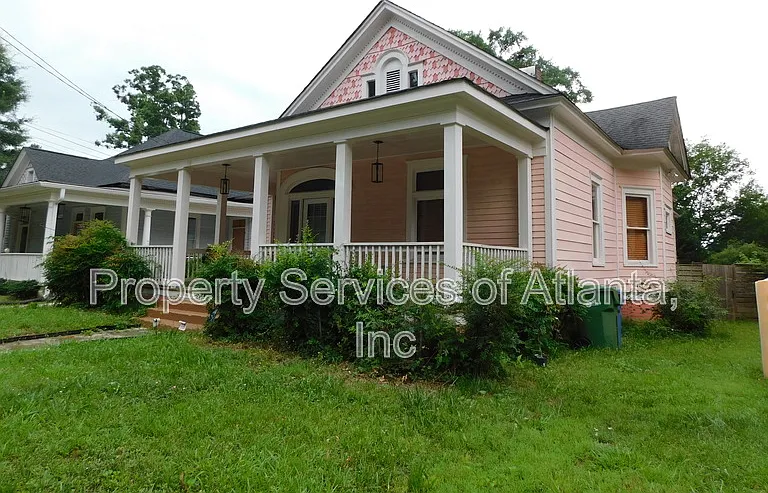 675 Grady Pl SW — Photo 2