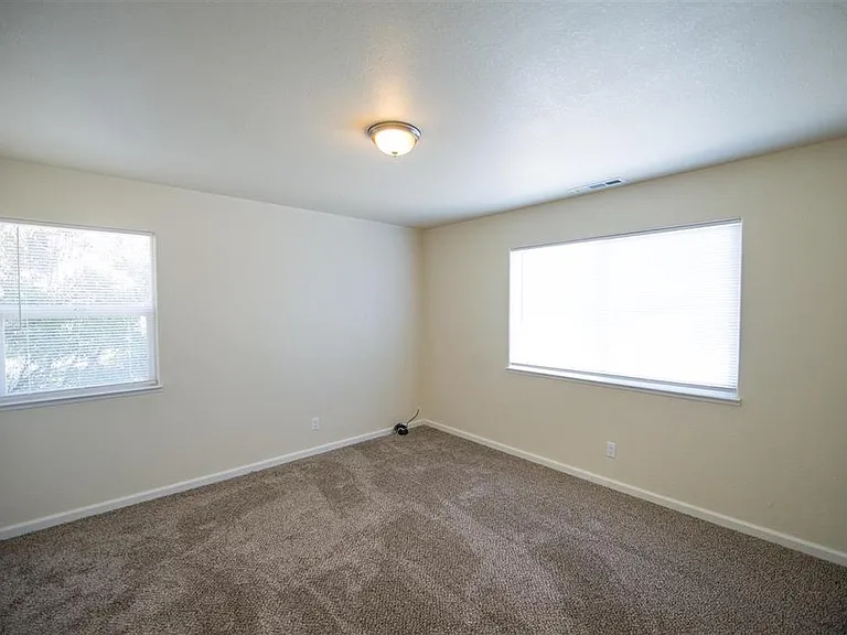 20461 Bay Meadows Dr — Photo 5