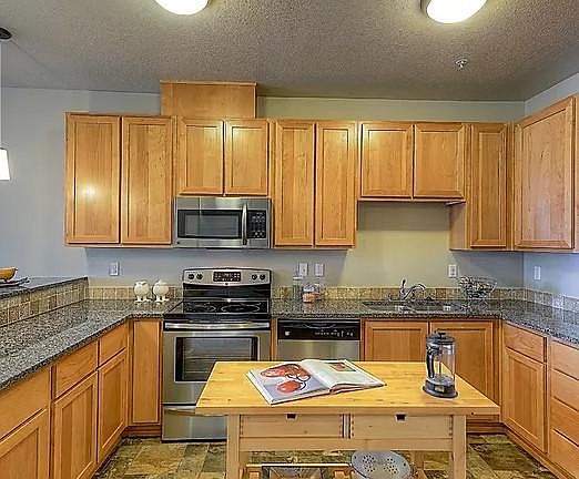 2nd image of 608 NE 86th St #8kdacjypc