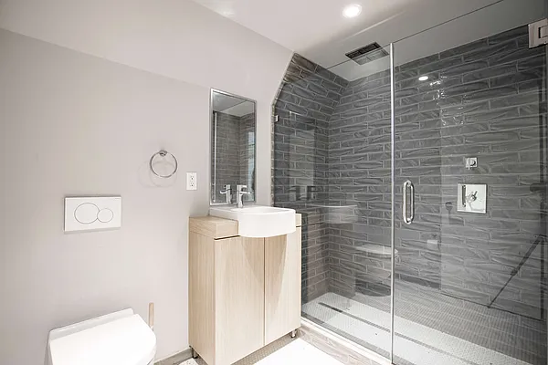 Rented by Nooklyn NYC LLC | media 15