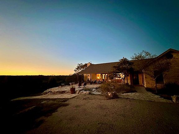 4th image of 306 Charles Rd