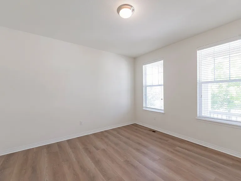 14776 Oslo Ave — Photo 9