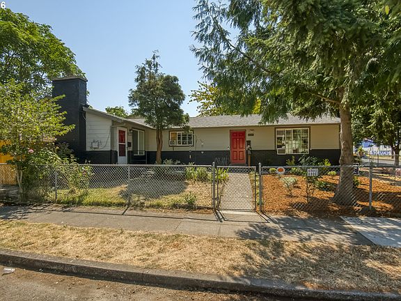 2nd image of 6904 SE Long St