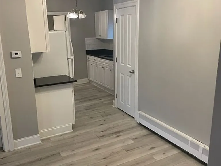 54 Green St — Photo 3