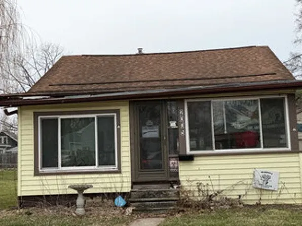 2005 Massachusetts Ave, Lansing, MI 48906