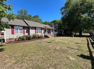 420 Point Anne Dr, Hartfield, VA 23071