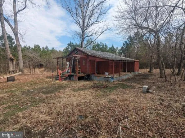 7075 Beef Steak Rd, Waverly, VA 23890