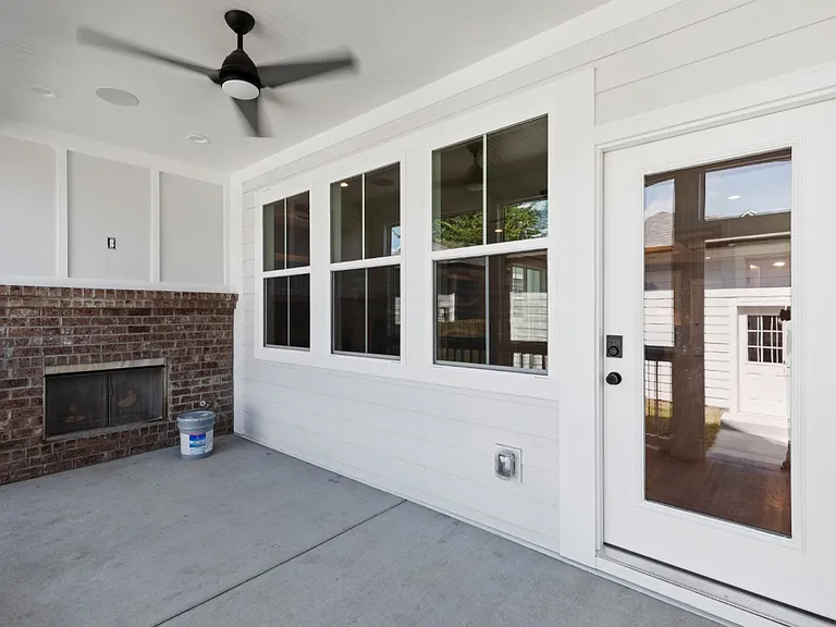 4908B Michigan Ave — Photo 19