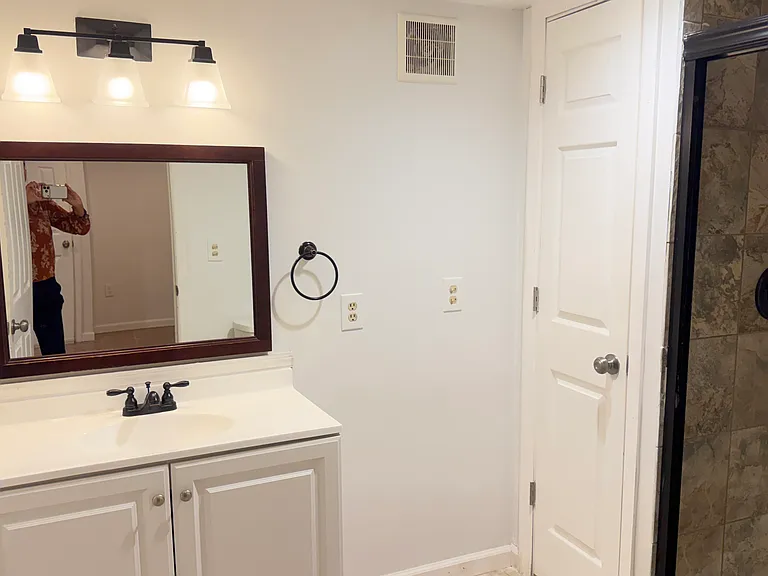 480 S Livingston Ave — Photo 42