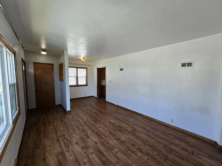 412 Sherman Ave — Photo 5