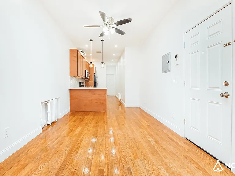 613 Onderdonk Ave #1R — Photo 4