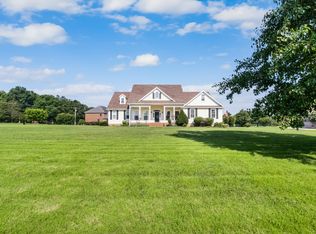 468 Clubhouse Ln, Clarksville, TN 37043