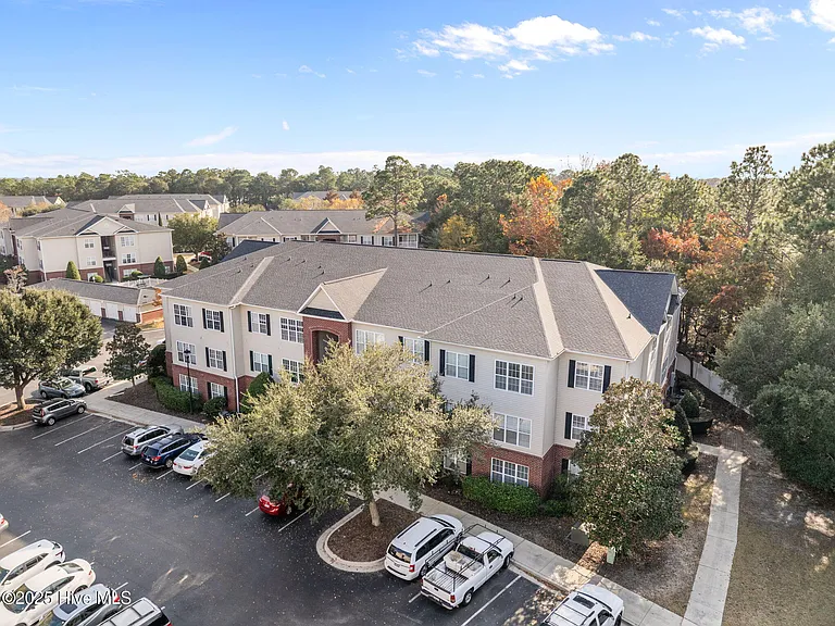 1505 Cadfel Ct #203 — Photo 32