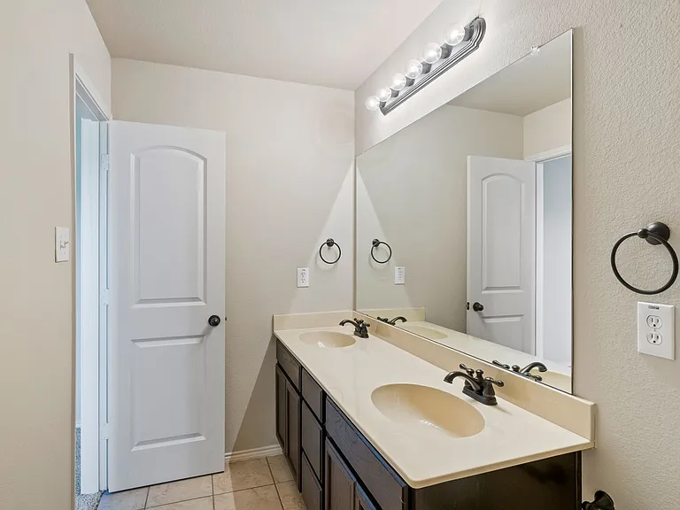 339 Orbit Dr — Photo 18