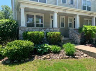 318 Village Sq, Burns Harbor, IN 46304