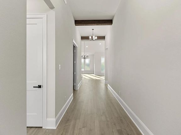 Presley III F foyer