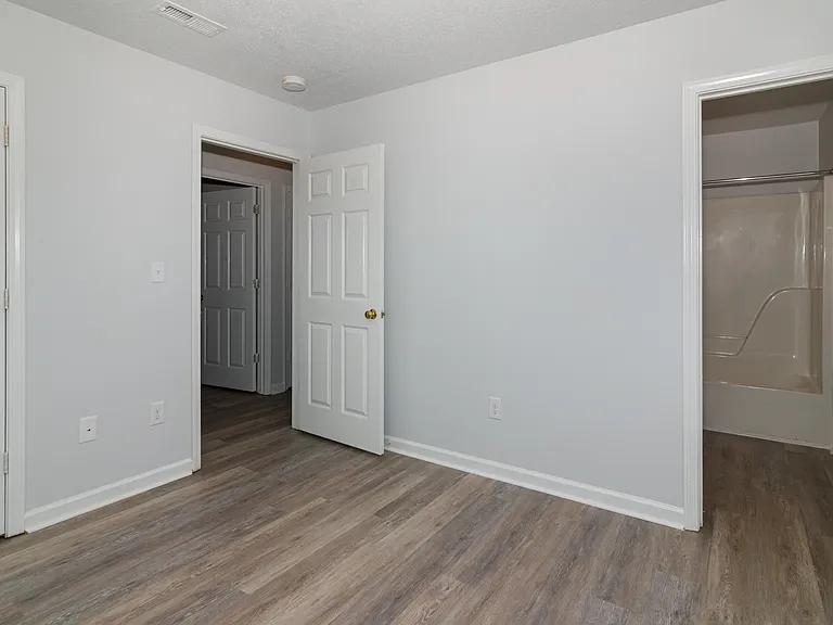 700 Simpson Rd #13 — Photo 3