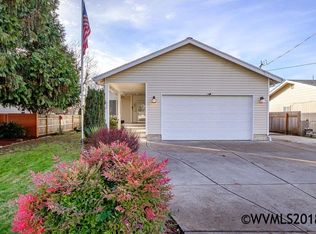 1320 S 7th St, Lebanon, OR 97355